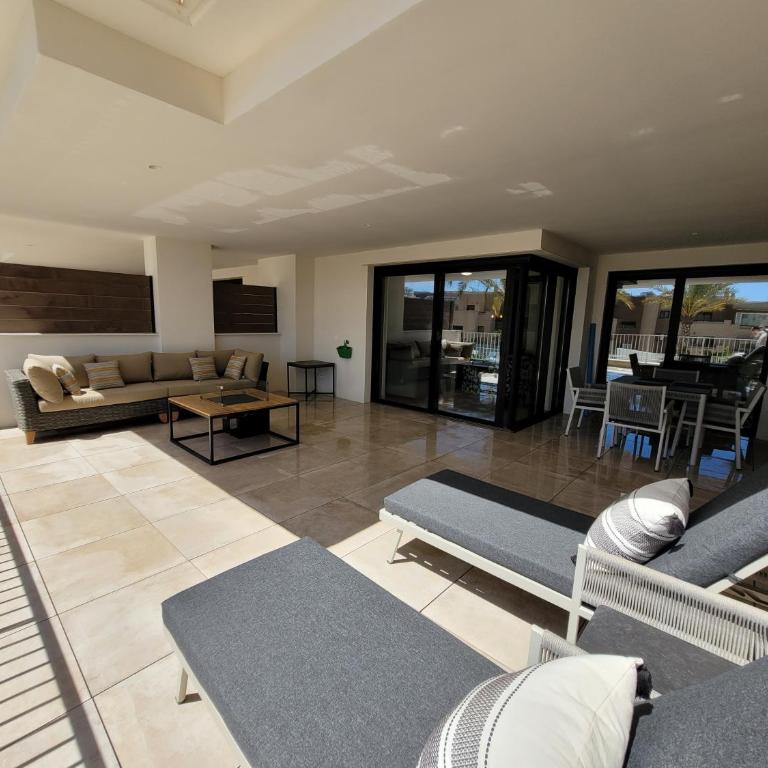 Stunning Apartment La Cala de Mijas - Walking Distance to the Beach and Town - Pool Open - Apartamento de 2 dormitorios - 4
