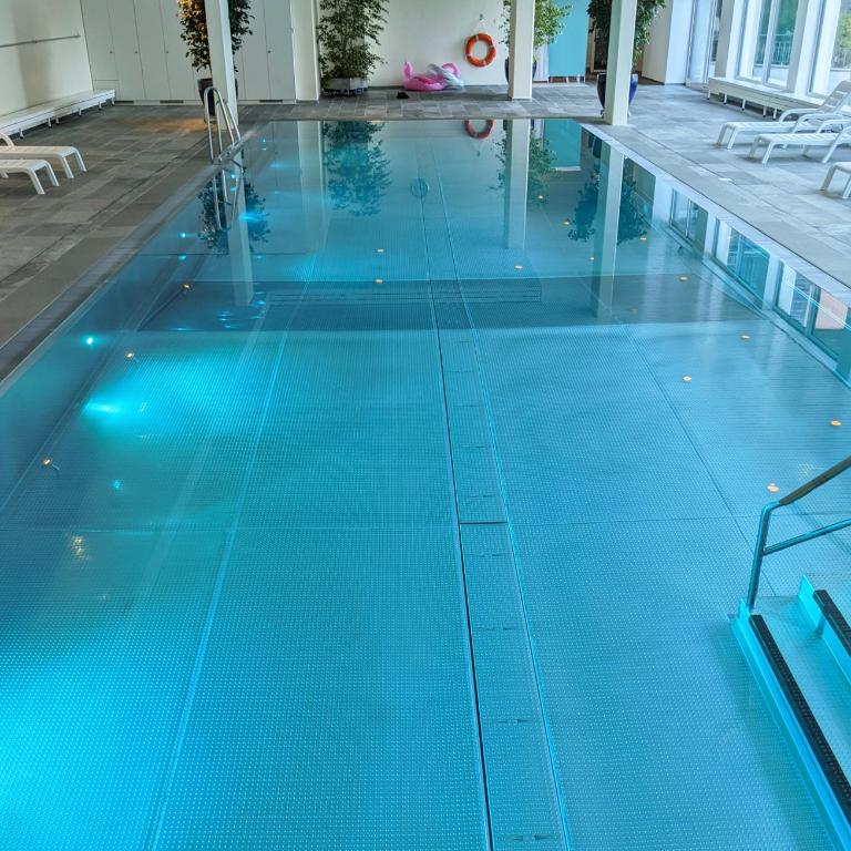 Modern renoviert mit Hallenbad + Fitness - Studio-Apartment - 26