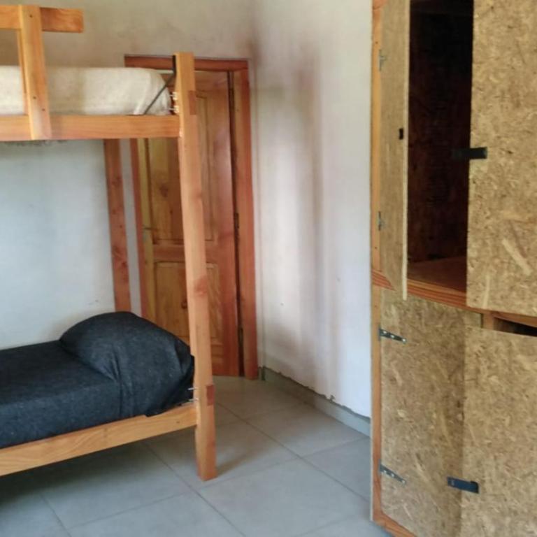 PUERTO HOSTEL - Habitación Cuádruple - vistas al jardín - 11