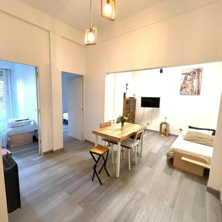 3 ambientes con balcón y Pràctico, lindo y con todo cerca! - Apartamento de 2 dormitorios - 11