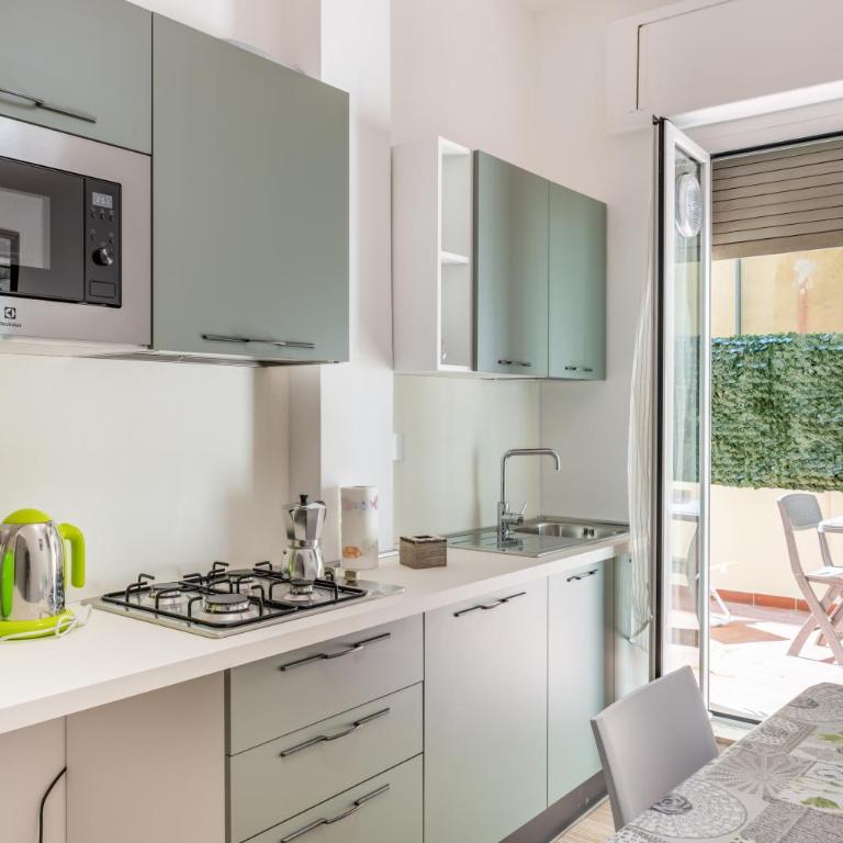 GuestHost - NEW APT! 1km from Central Station 'La Spezia' - Appartamento con 2 Camere da Letto - 2
