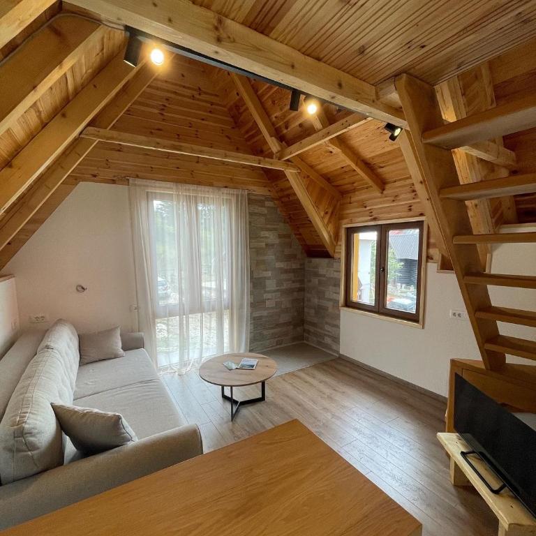 Underwoods_chill - One-Bedroom Chalet - 15