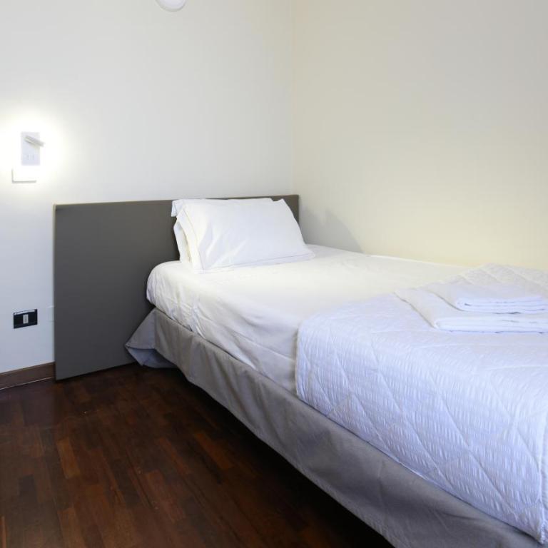 Hotel Roma 62 - Single Room with Private Bathroom - 1