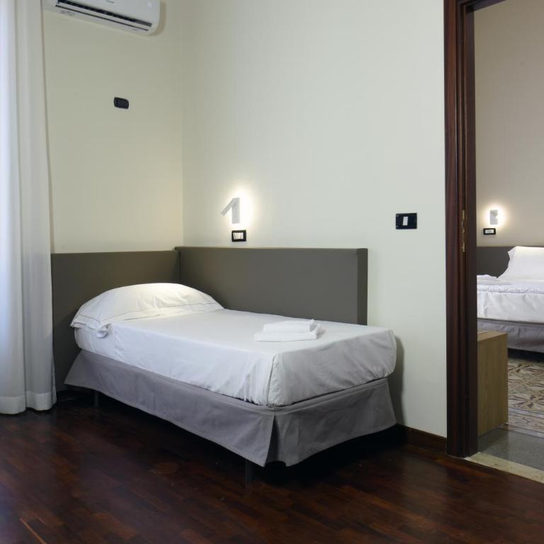 Hotel Roma 62 - Superior Triple Room - 3