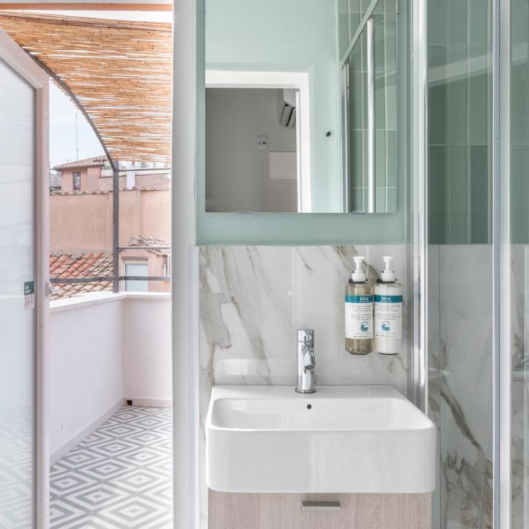 Numa Rome Portico - Standard Room with Terrace - 1