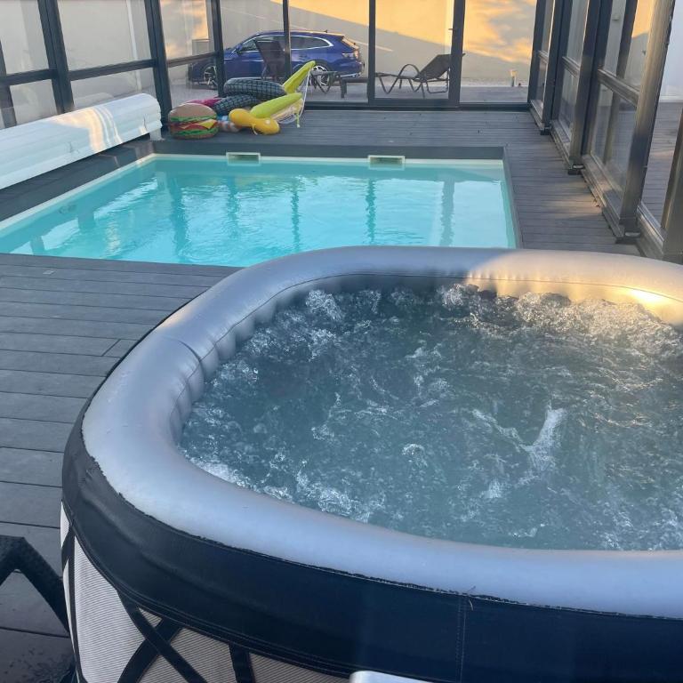 L'Aurore Love Room de prestige jacuzzi sauna piscine chauffée cuisine - Maison 1 Chambre - 43