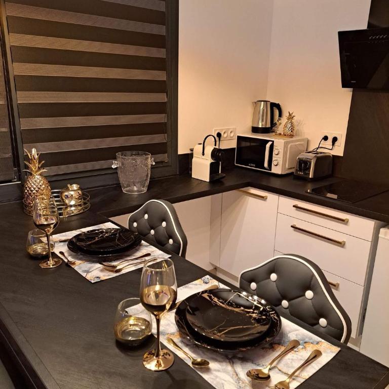 L'Aurore Love Room de prestige jacuzzi sauna piscine chauffée cuisine - Maison 1 Chambre - 18