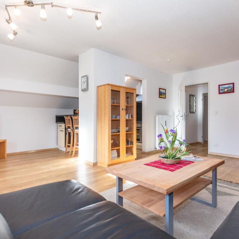 Gästehaus Schlossblick - Apartment mit Blick auf die Berge - 1