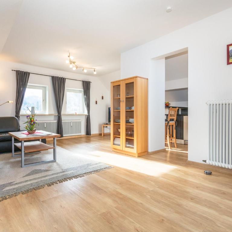 Gästehaus Schlossblick - Apartment mit Blick auf die Berge - 4