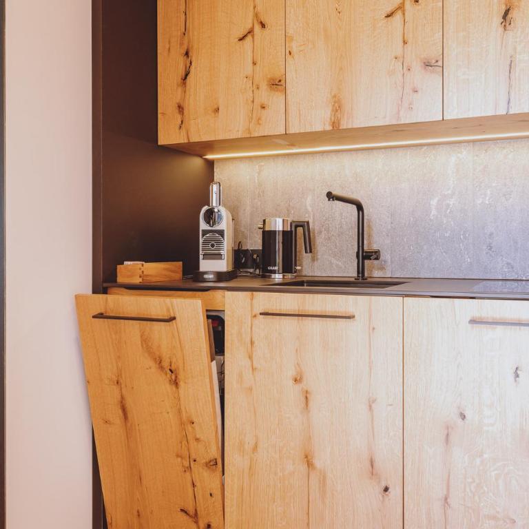 ZAGLGUT Premium Hotel & Chalets, Zell am See-Kaprun - Wellness & Infinity Pool, Air Conditioning, Panoramic Views & Summer Card Included - Superior Chalet mit Sauna - 9