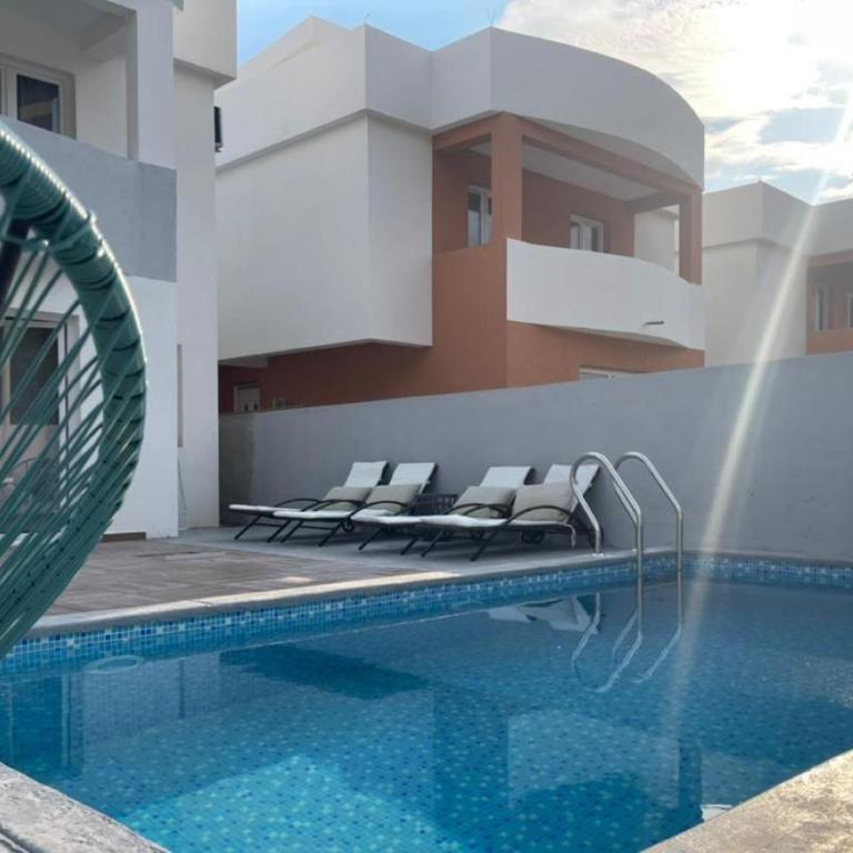 Villa Olive Hill - Three-Bedroom Villa - 1