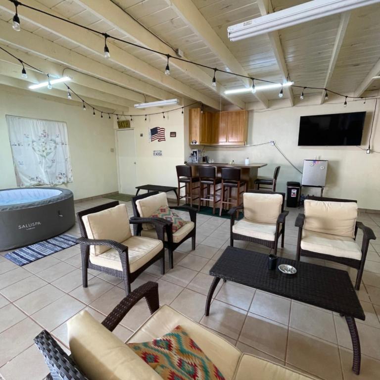 Seaside Adventure Lodging - Apartment with Sea View - 23