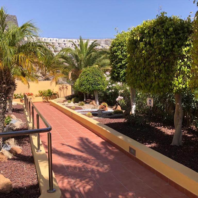 Apartamento con impresionantes vistas y piscina - Apartamento con terraza - 76