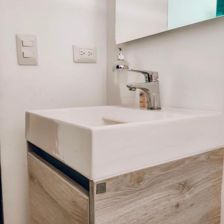 Summer House Inn San Andres - Quadruple Room with Private Bathroom - 18