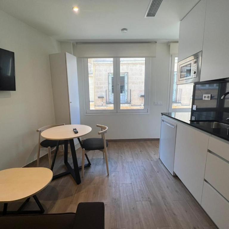 Apartamentos Centro Jardines - Studio Apartment - 4
