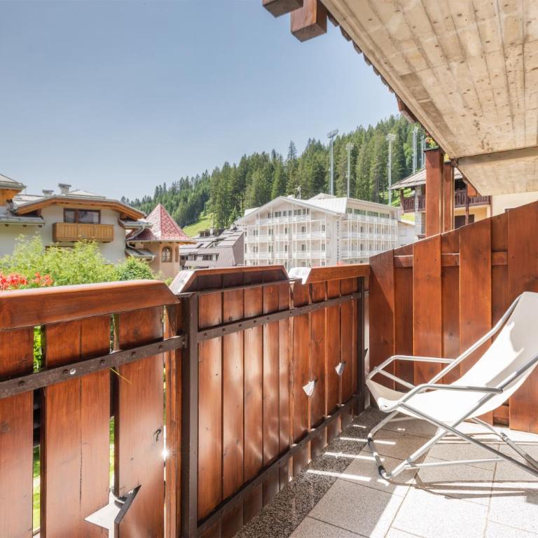 Hotel Alpina - Camera Matrimoniale con Vista Montagna - 7