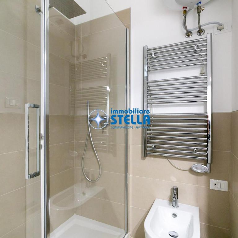 Condominio Commerciale - Appartamento con Vista Mare - 12