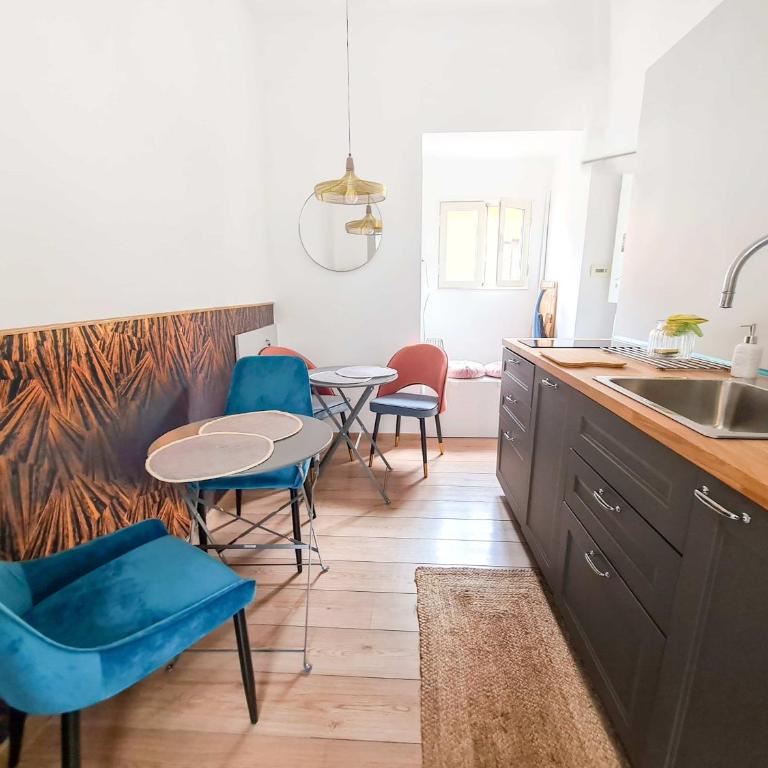 Via Vittoria Quattro - Two-Bedroom Apartment - 5