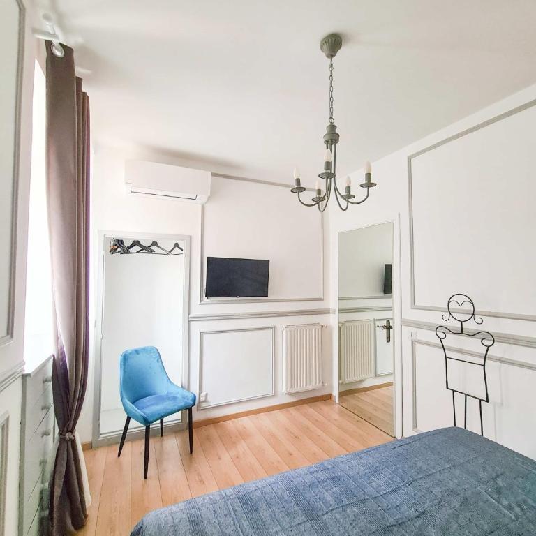 Via Vittoria Quattro - Two-Bedroom Apartment - 17