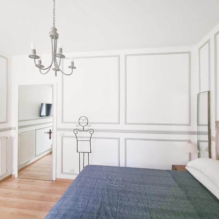 Via Vittoria Quattro - Two-Bedroom Apartment - 18