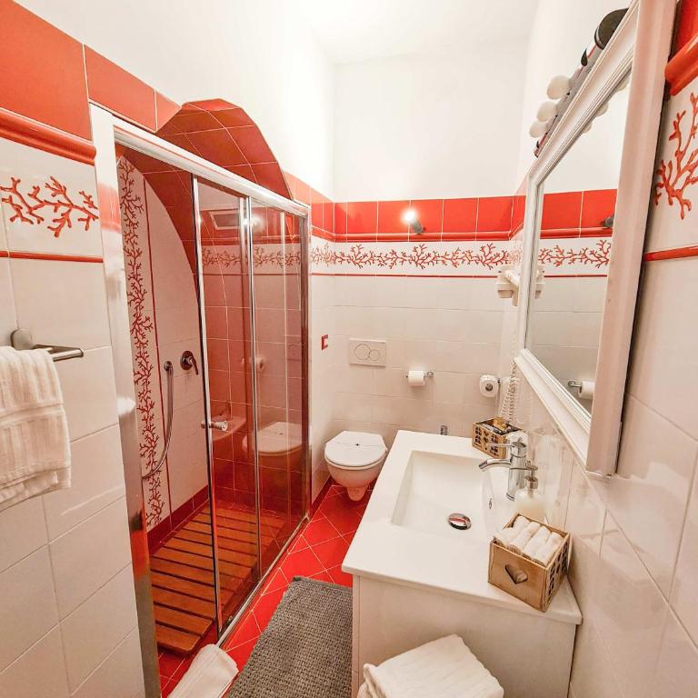 Via Vittoria Quattro - Two-Bedroom Apartment - 14