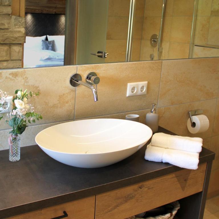 Bergzauber Alpin Suites - Skipiste - Private Sauna - Chalet mit 2 Schlafzimmern - 8