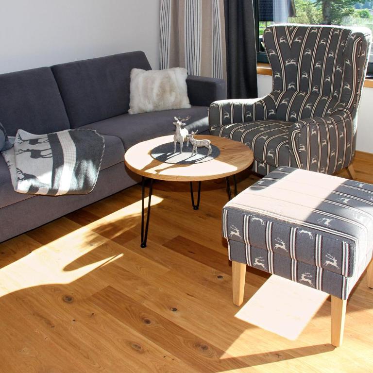 Bergzauber Alpin Suites - Skipiste - Private Sauna - Chalet mit 2 Schlafzimmern - 2