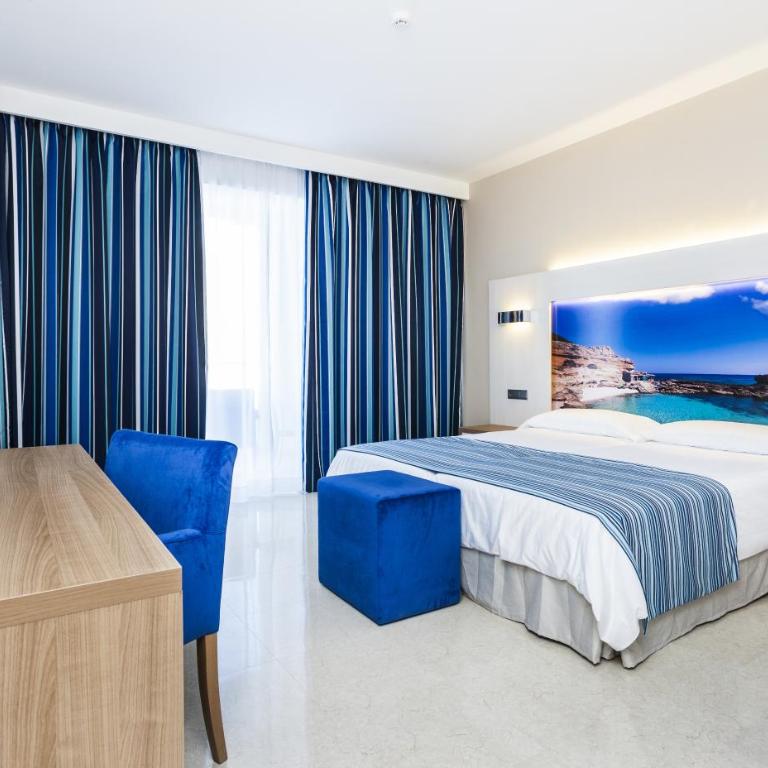 Globales Playa Estepona - Habitación Doble Superior con balcón - 5