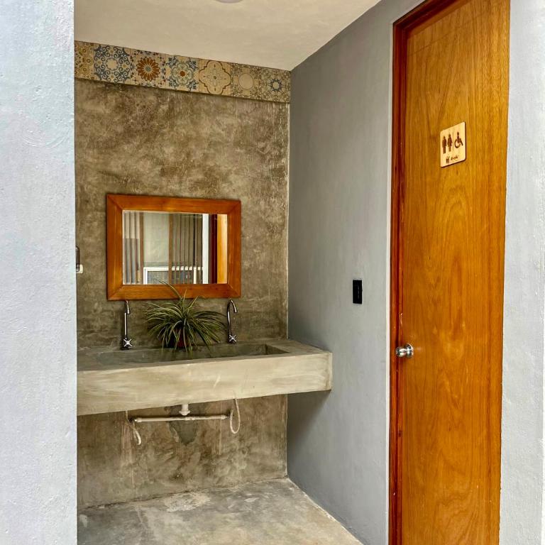 Ariché Valladolid Hotel & Hostal - Litera en habitación compartida mixta - 14