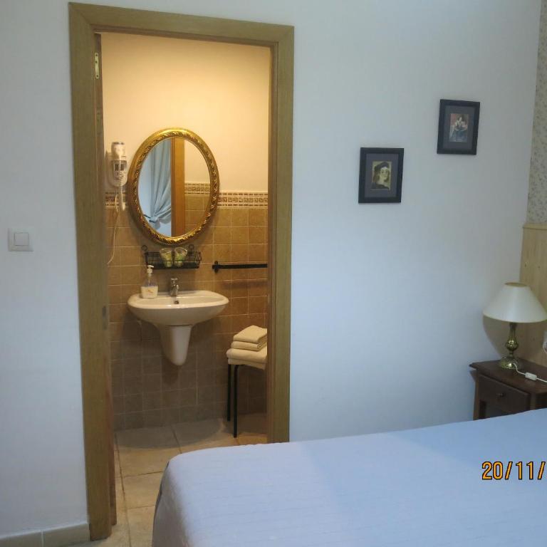 Hostal Fenix - Habitación Triple - 3