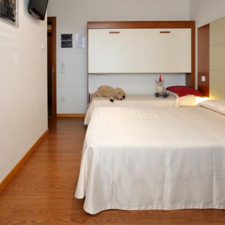 Hotel Mezzaluna - Double Room with Extra Bed - 1