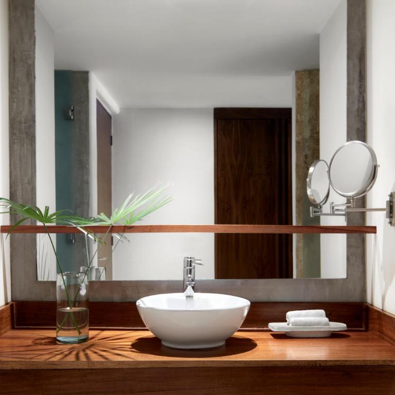 Aluna Resort Tulum - Premium Queen Room with Balcony - Non-Smoking - 2
