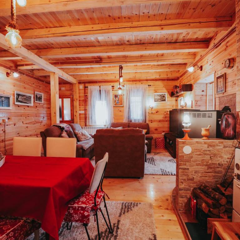 Momo's House - Three-Bedroom Villa - 6