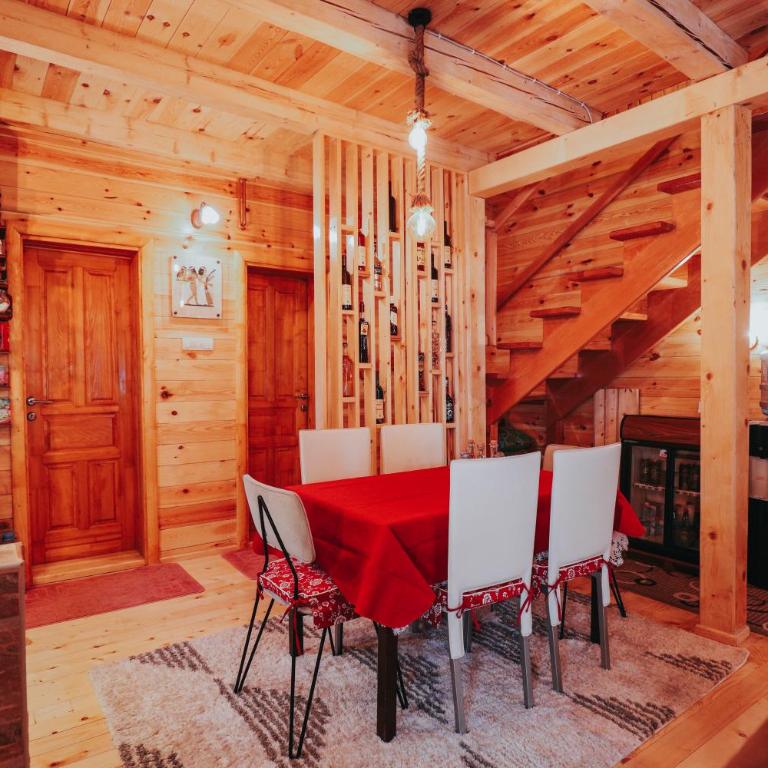 Momo's House - Three-Bedroom Villa - 14