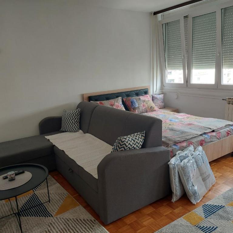 Apartman F&S - Novo Sarajevo - One-Bedroom Apartment - 9