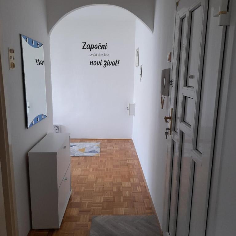 Apartman F&S - Novo Sarajevo - One-Bedroom Apartment - 23