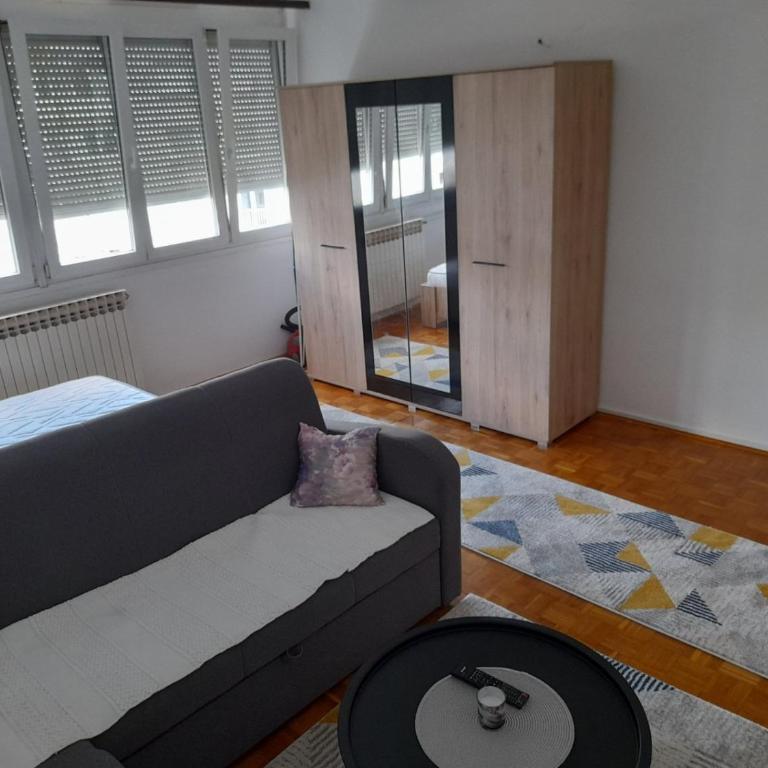 Apartman F&S - Novo Sarajevo - One-Bedroom Apartment - 25