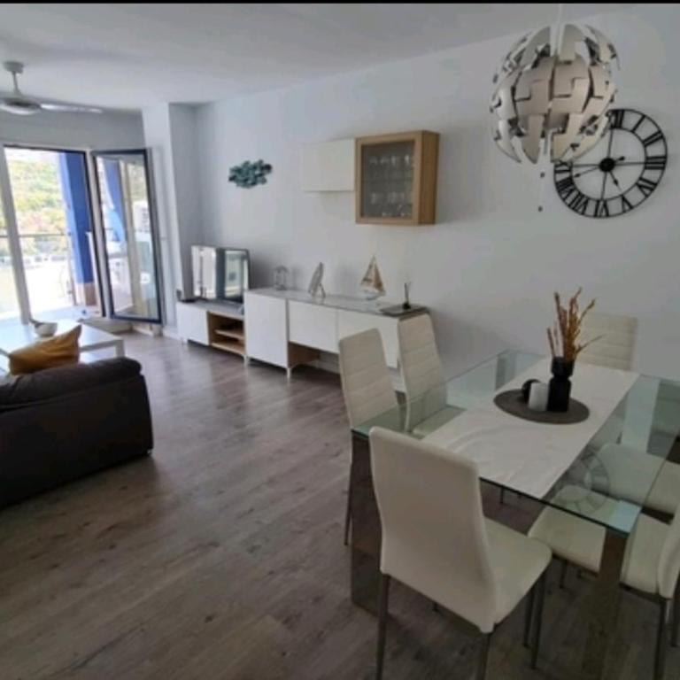 Vistas al Mar y parking gratis - Apartamento de 3 dormitorios - 11