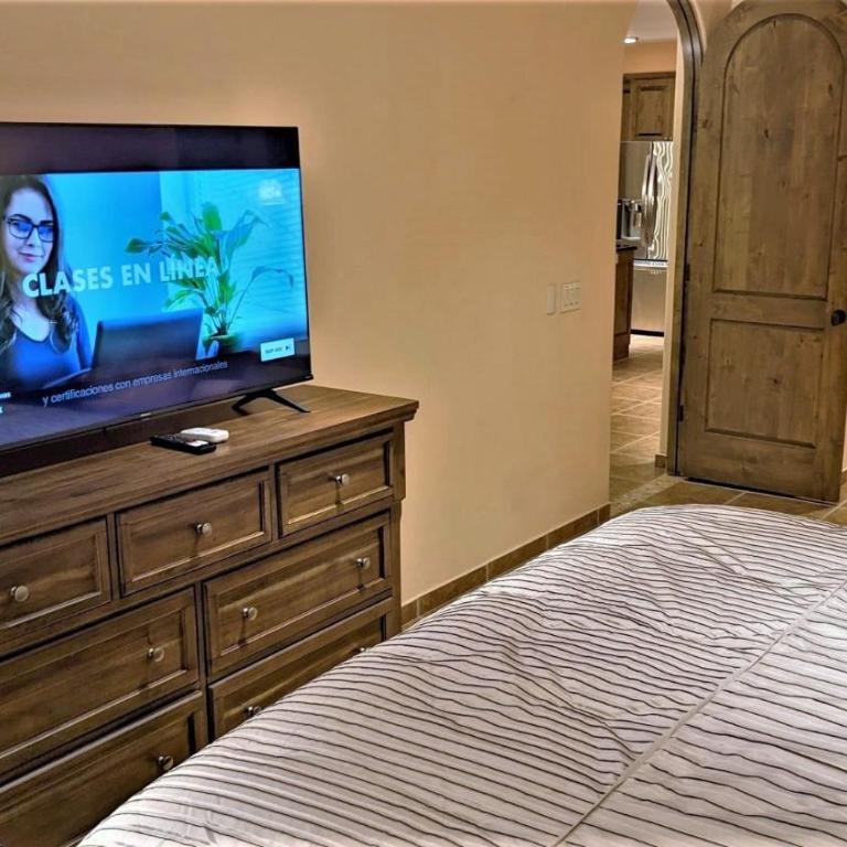 Luxury Condo Bella Sirena 405-C - Unmatched Views Over the Pool to the Sea - Apartment with Sea View - 13