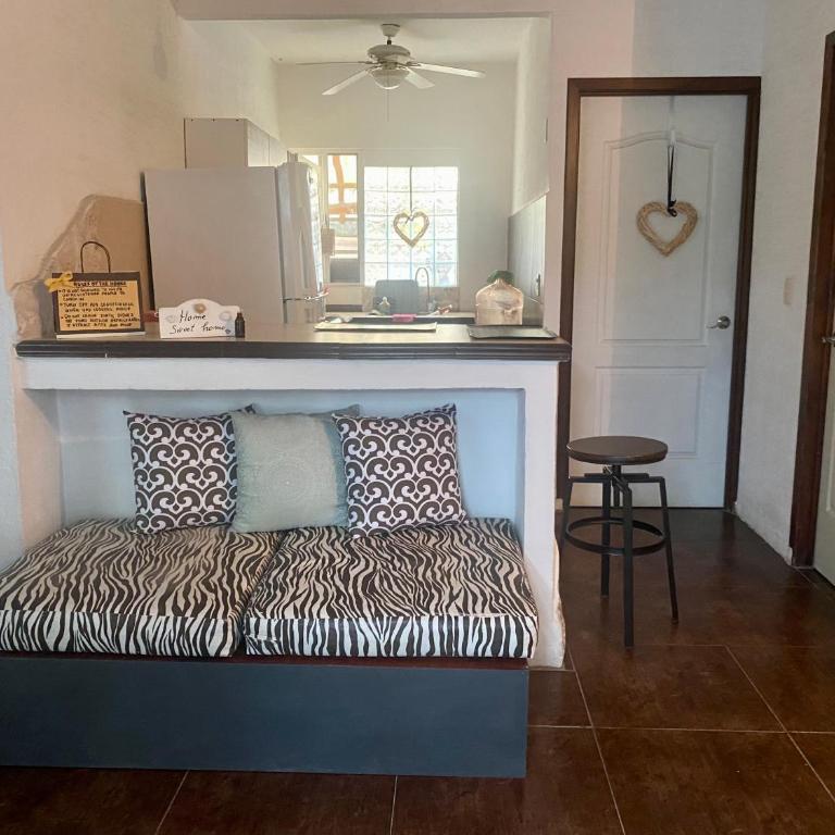 Cozy espacious welcoming apartment PET FRIENDLY - Two-Bedroom Apartment - 16