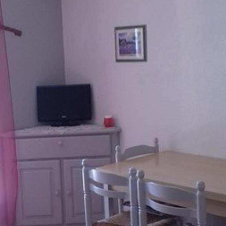 Charmant studio climatisé en rez-de-jardin, proche plage, avec garage privé à Cavalaire-sur-Mer - FR-1-226B-116 - Appartamento - 4