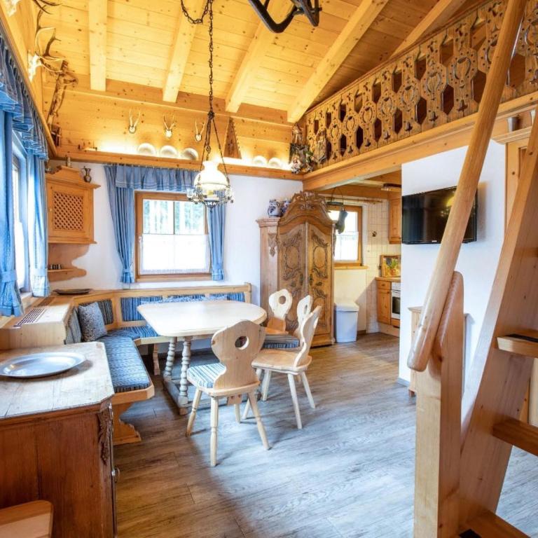 Chalet in Austria near Ski Lift & Forest - Ferienhaus mit 4 Zimmern - 6