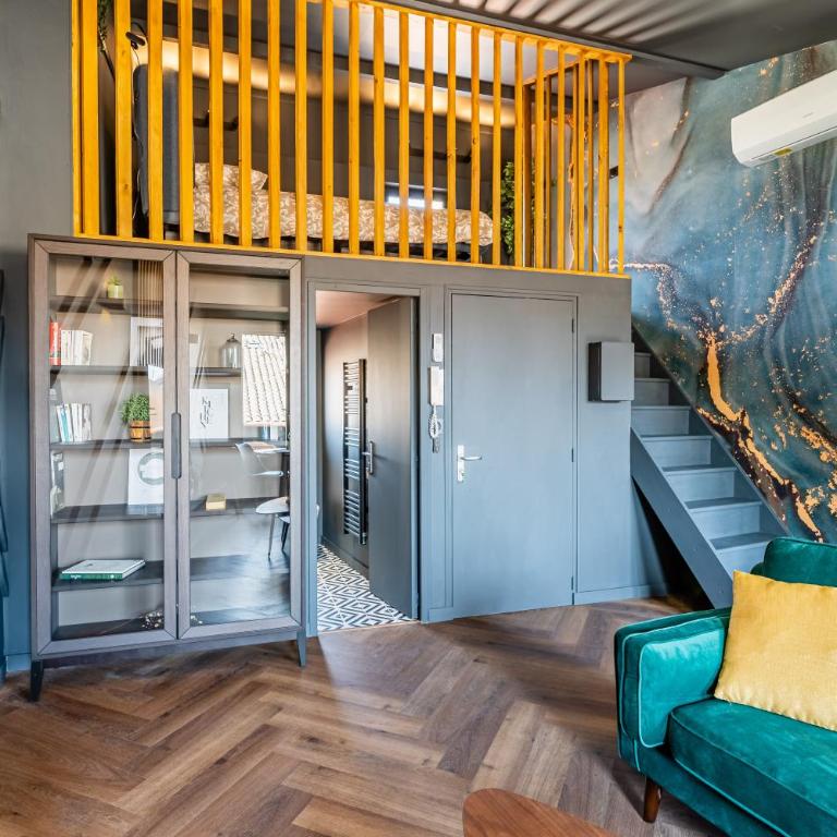 LOFT EN VILLE - Duplex Terrasse coeur historique avec vue dégagée & Parking souterrain Offert - Appartement Deluxe - 14