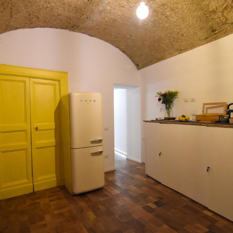 Arte Domus Napoli B&B - Camera Matrimoniale con Bagno Privato - 1