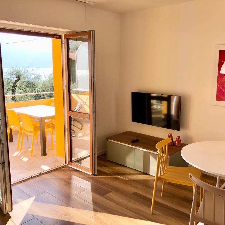 Lake View Sottodossi Apartment - Appartamento con 1 Camera da Letto - 4