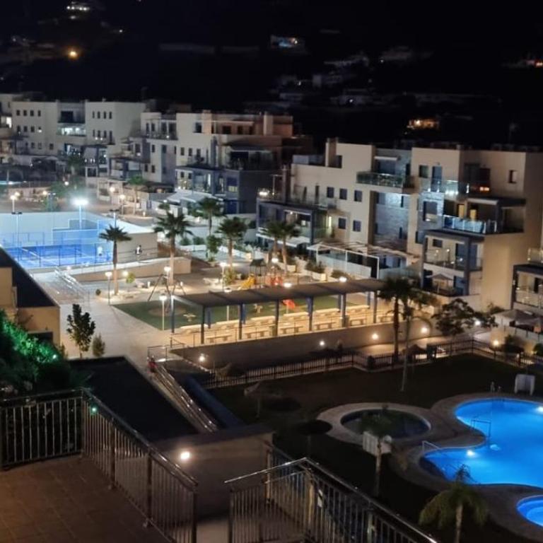Vistas al Mar y parking gratis - Apartamento de 3 dormitorios - 30
