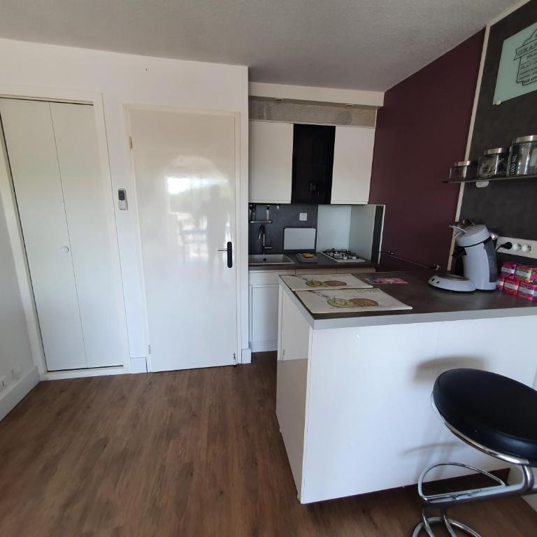 Studio cabine mer et pinède 26m2: 4pers, neuf, cosy - Studio-Apartment - 2