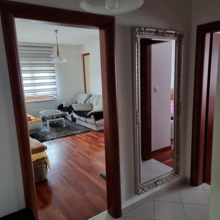 Deluxe Apartment LV - Two-Bedroom Apartment - 7