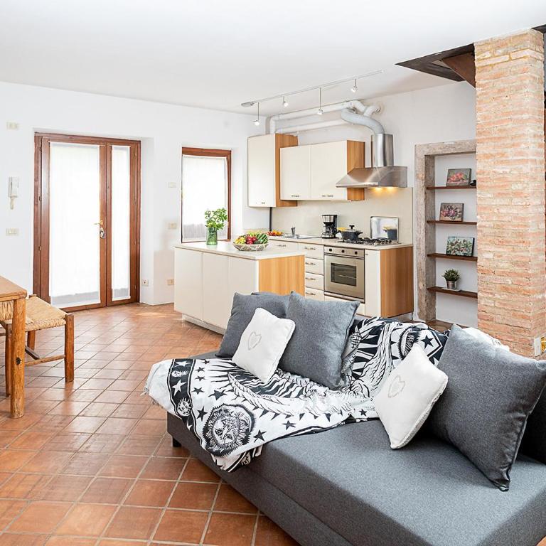 COUNTRYHOUSE NOCINO - Regarda Travel - Casa a Schiera con 2 Camere da Letto - 1