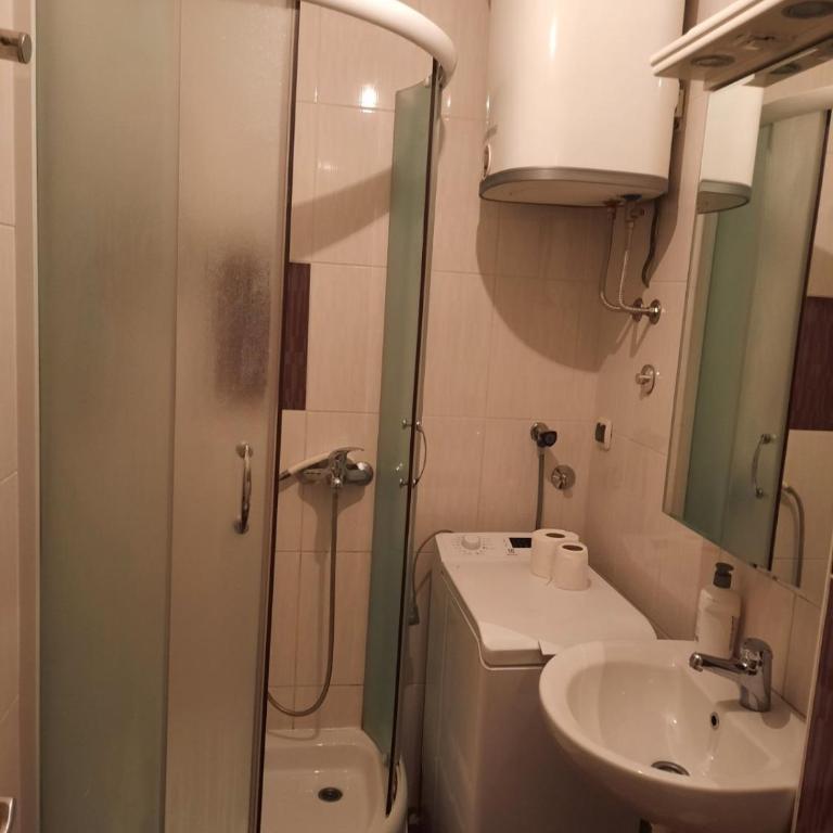Blue Aura - One-Bedroom Apartment - 9